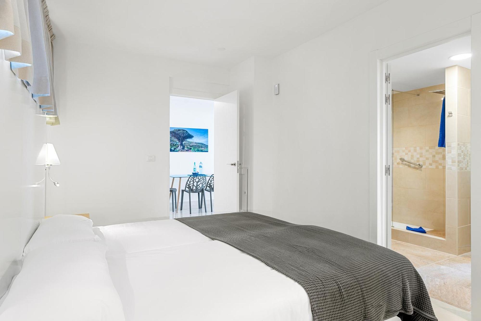 Ocean Vistas 24 Hotel ปูแอร์โตเดลาครูซ ภายนอก รูปภาพ