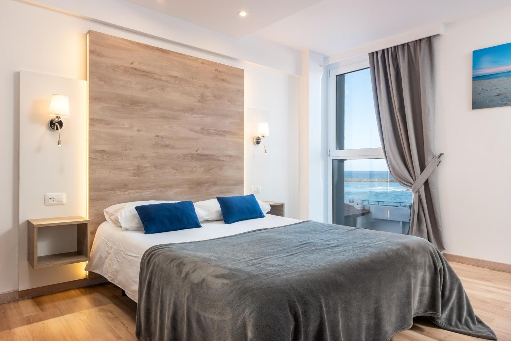 Ocean Vistas 24 Hotel ปูแอร์โตเดลาครูซ ภายนอก รูปภาพ